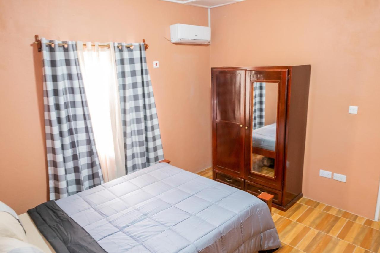 Golden Palms Apartment Kingstown Extérieur photo
