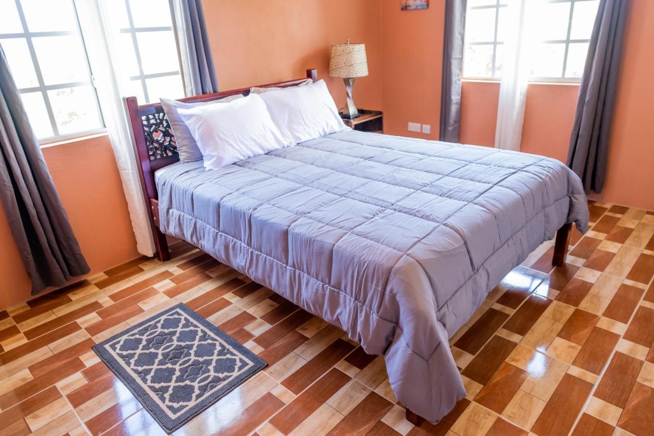 Golden Palms Apartment Kingstown Extérieur photo