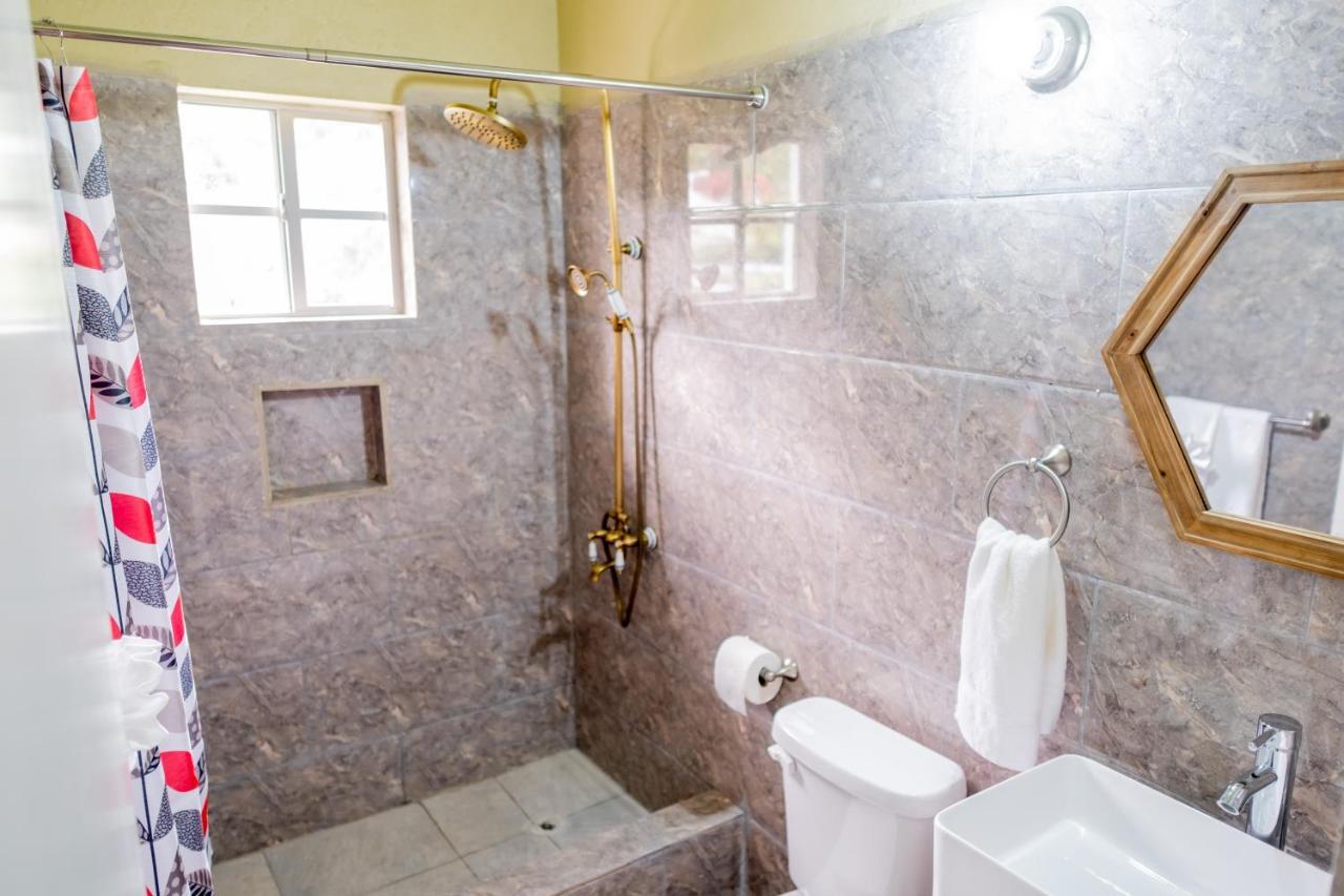 Golden Palms Apartment Kingstown Extérieur photo
